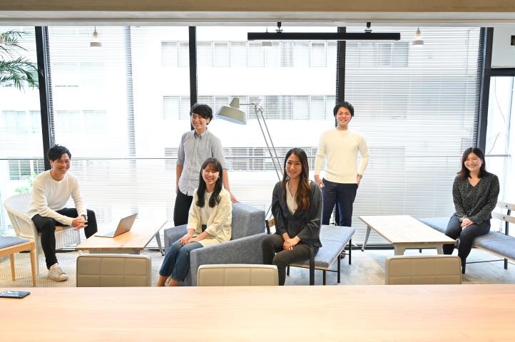 求人ボックス 髪色自由 正社員 受付 ネイルokの転職 求人情報 東京都 新宿区