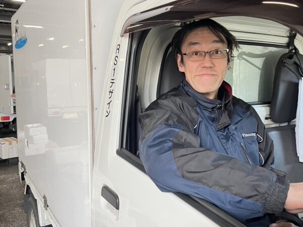 株式会社ケイ・プランニングの軽貨物ドライバー/「軽貨物」食品ルート配送/リース車両有/週休2日可/月収60万円以上可/40代・50代活躍中募集画像