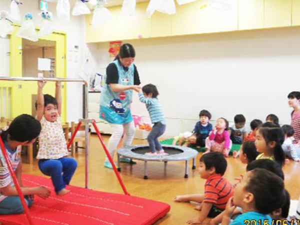 白百合幼稚園制服等 三重県鈴鹿市 すばや