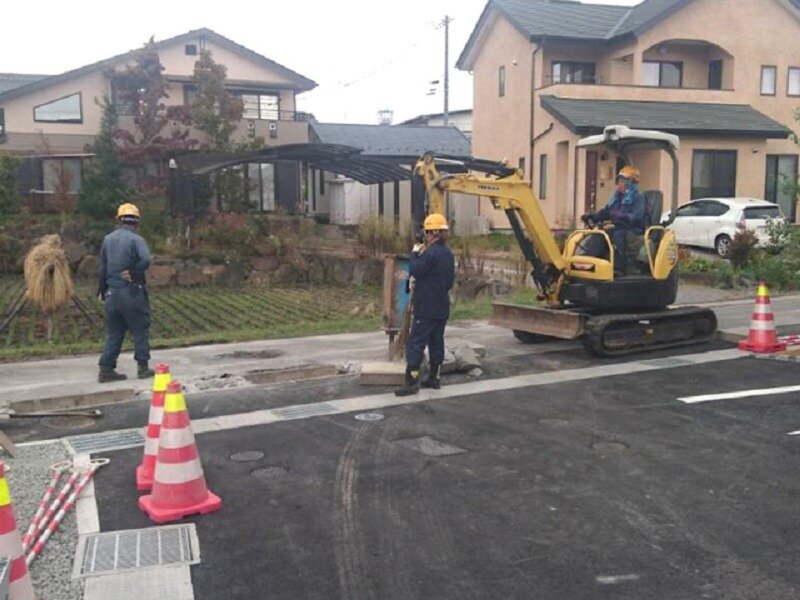 求人ボックス 有限会社共和舗道 道路舗装の工事スタッフ デコボコに傷んだ道路の舗装業務 の求人詳細情報 長野駅 車10分