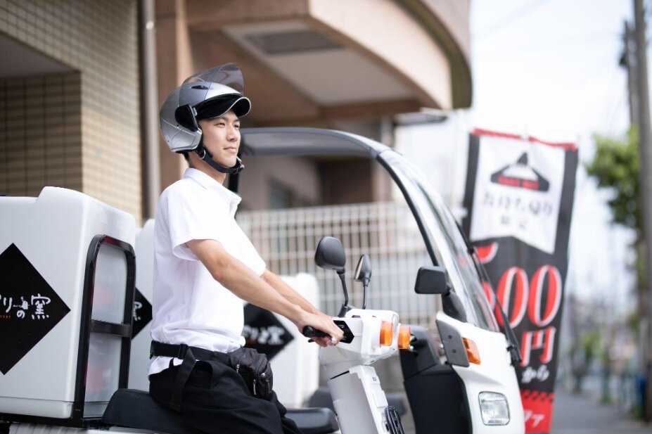 【証拠資料 4】 神奈川県職員 副業 事実上お咎め無し 川崎署 警察功労章に國分警部補 交通部門で尽力、市内唯一